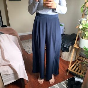 Minimalistic Wide Leg Trousers